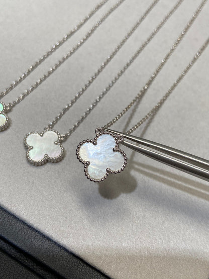 [Olivia JW]CLOVER MEDIUM SILVER WHITE MOP NECKLACE