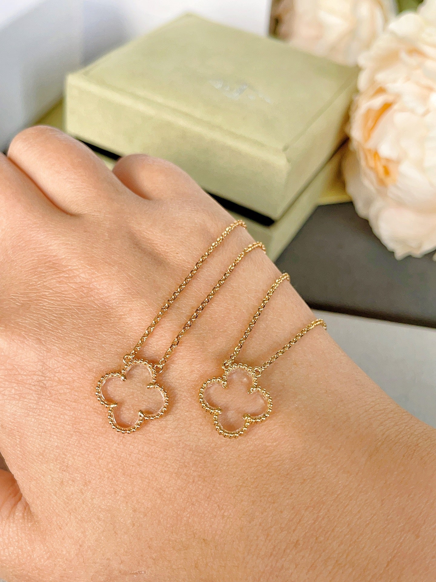 [Olivia JW]CLOVER ROCK CRYSTAL ROSE GOLD NECKLACE