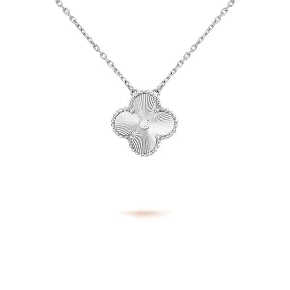 [Olivia JW]CLOVER  15MM DIAMOND LASER NECKLACE SILVER