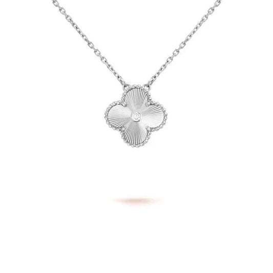 [Olivia JW]CLOVER  15MM DIAMOND LASER NECKLACE SILVER