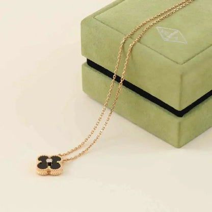[Olivia JW]CLOVER 15MM DIAMOND ONYX NECKLACE