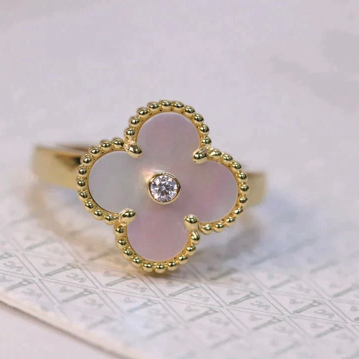 [Olivia JW]CLOVER PINK MOP RING GOLD DIAMOND