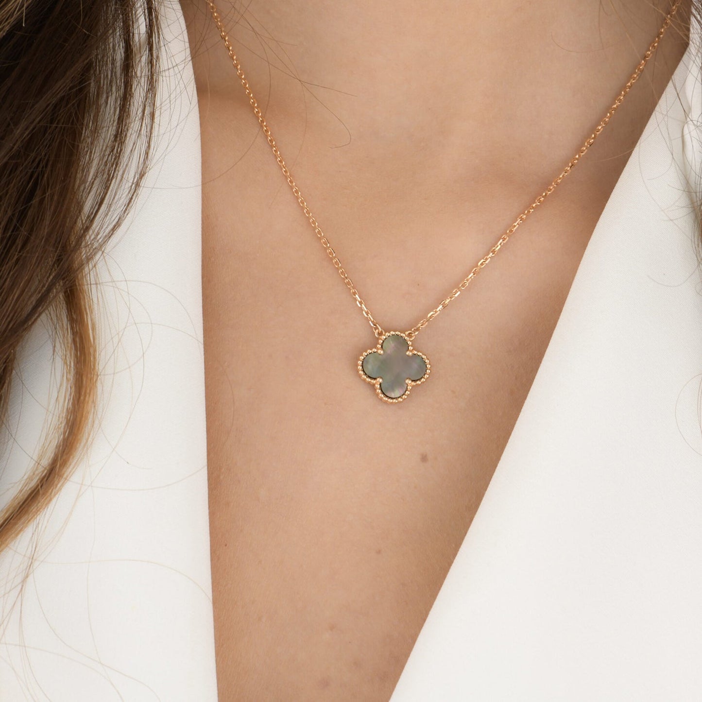 [Olivia JW]CLOVER 15MM  GRAY MOTHER OF PEARL NECKLACE