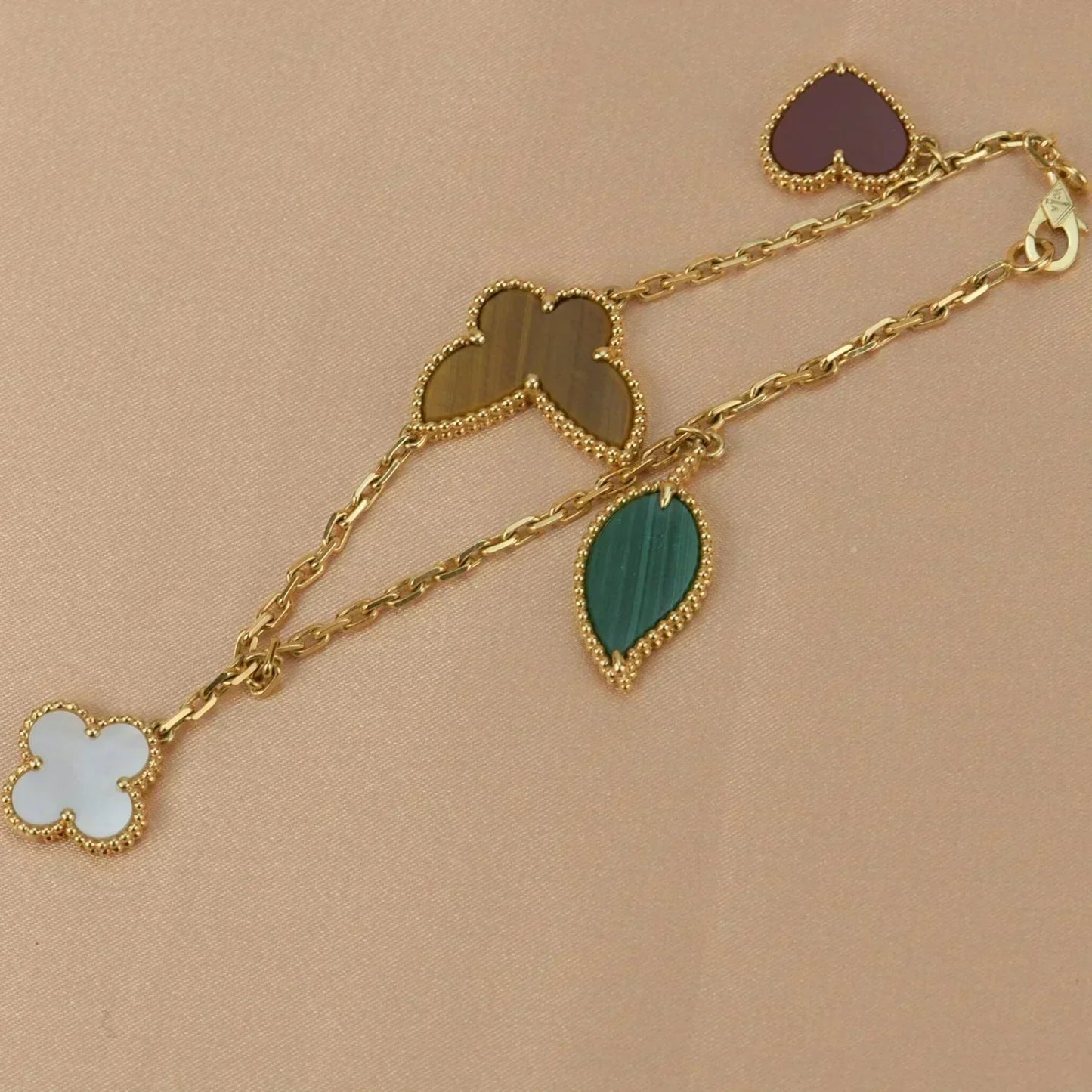 [Olivia JW]LUCKY SPRING 5 MOTIF GOLD BRACELET