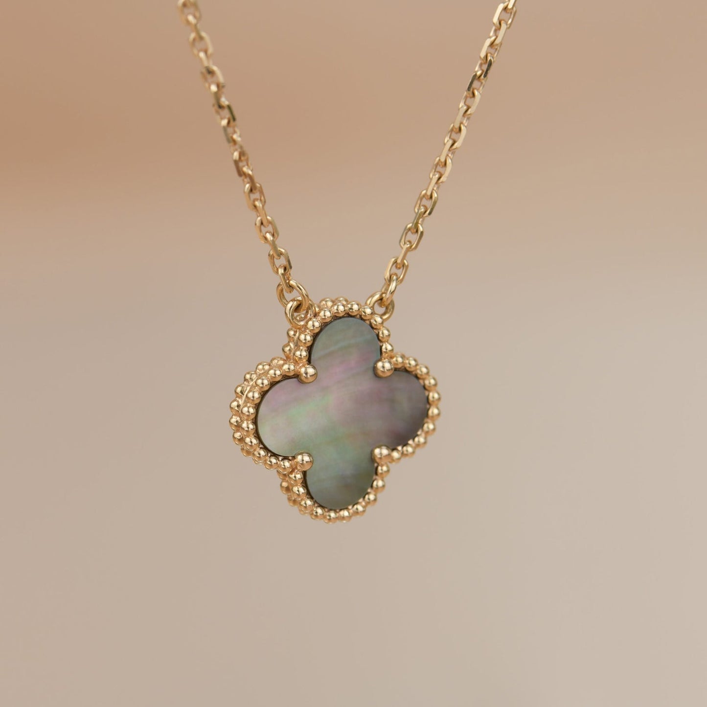 [Olivia JW]CLOVER 15MM  GRAY MOTHER OF PEARL NECKLACE