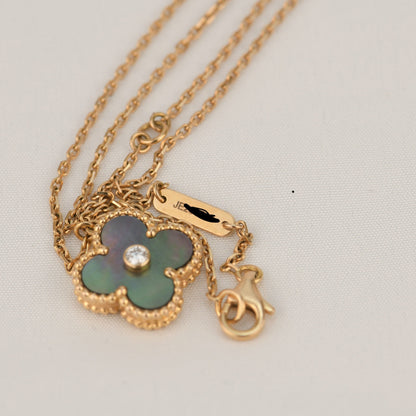 [Olivia JW]CLOVER 15MM DIAMOND AND MOTHER-OF-GREY NECKLACE