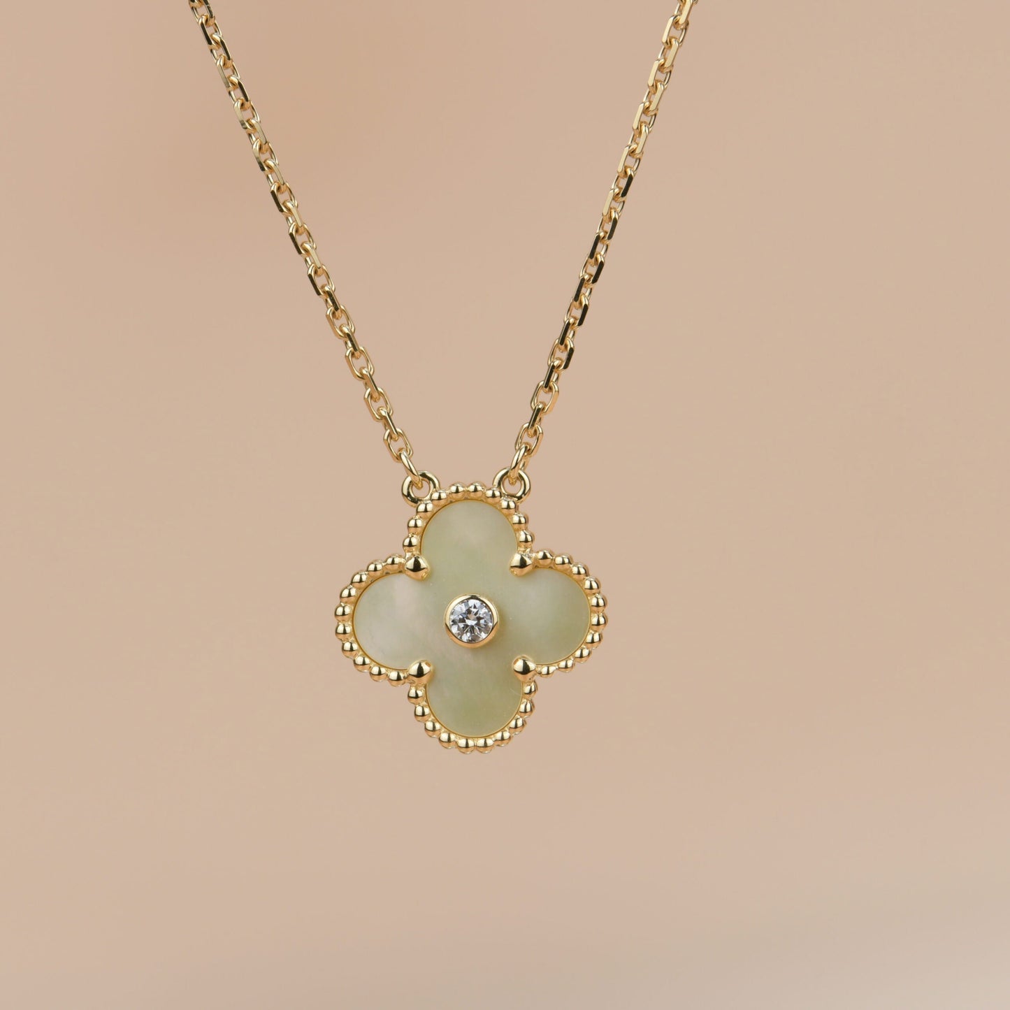 [Olivia JW]CLOVER 15MM DIAMOND GOLD MOTHER OF PEARL NECKLACE