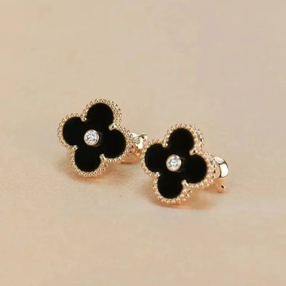 [Olivia JW]CLOVER MEDIUM 1 MOTIFS ONYX DIAMOND EARRINGS