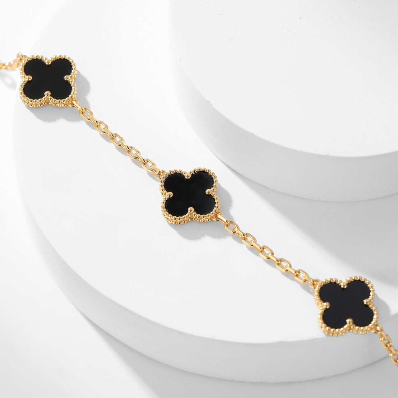 [Olivia JW]CLOVER 10 MOTIFS ONYX NECKLACE