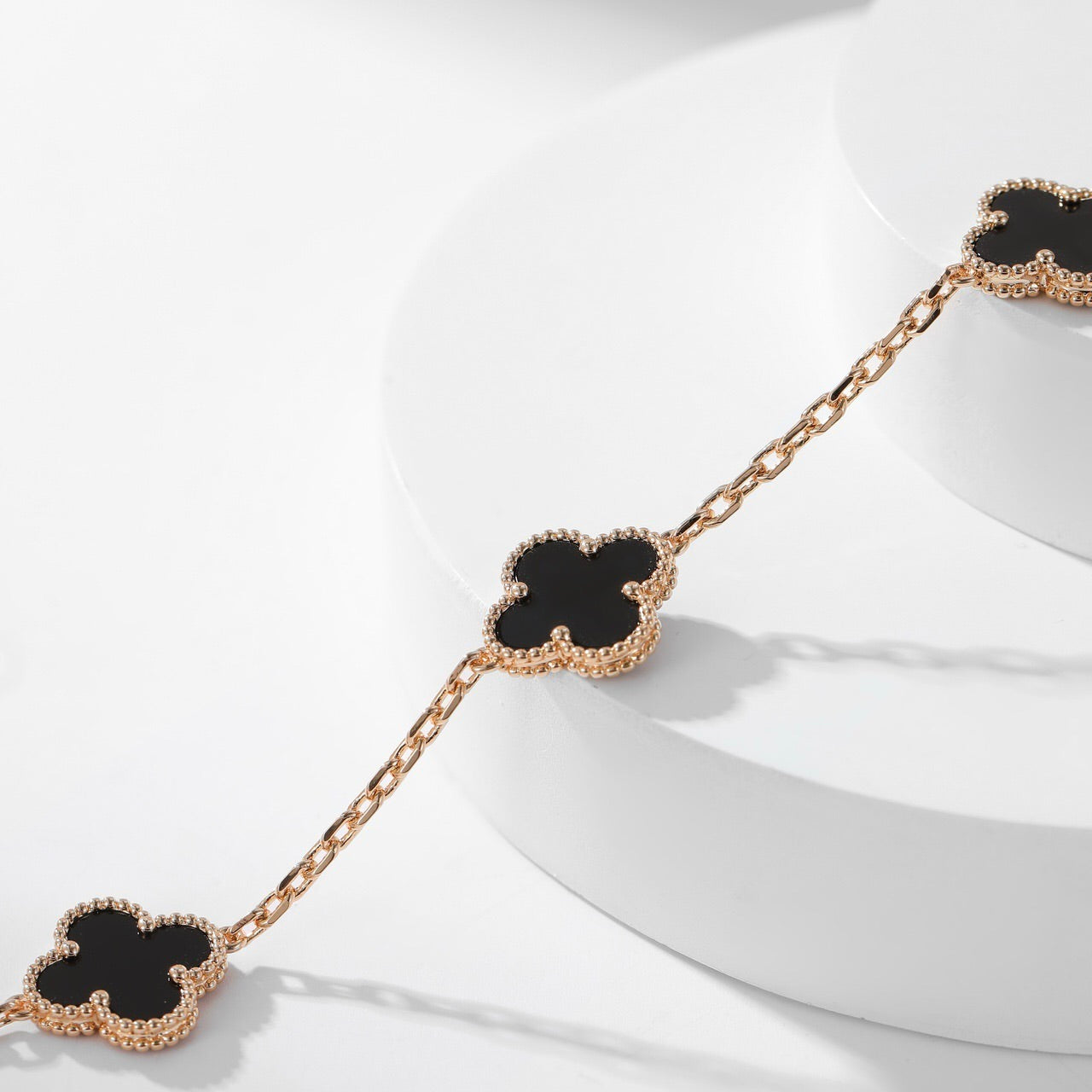[Olivia JW]CLOVER 10 MOTIFS ONYX NECKLACE
