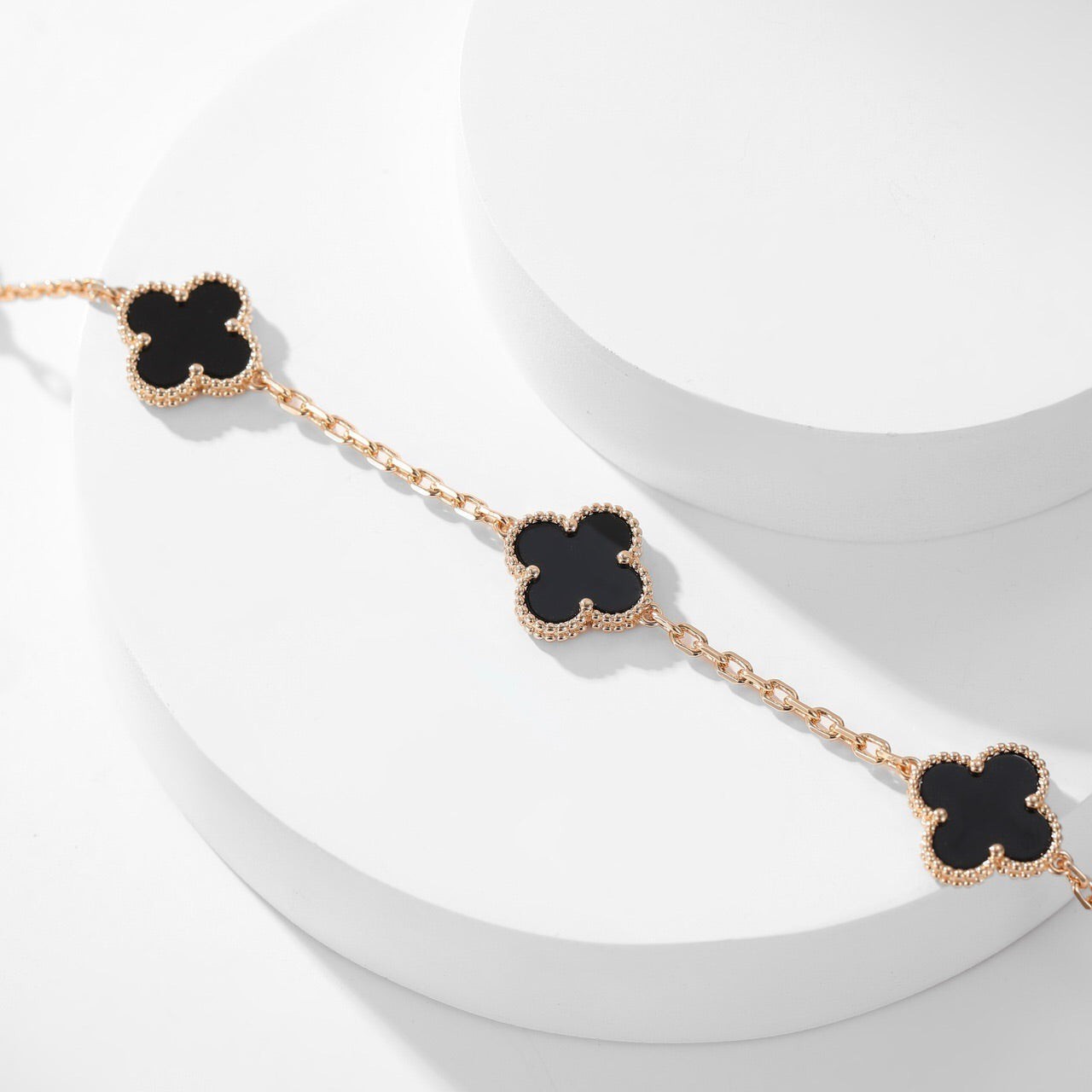 [Olivia JW]CLOVER 10 MOTIFS ONYX NECKLACE