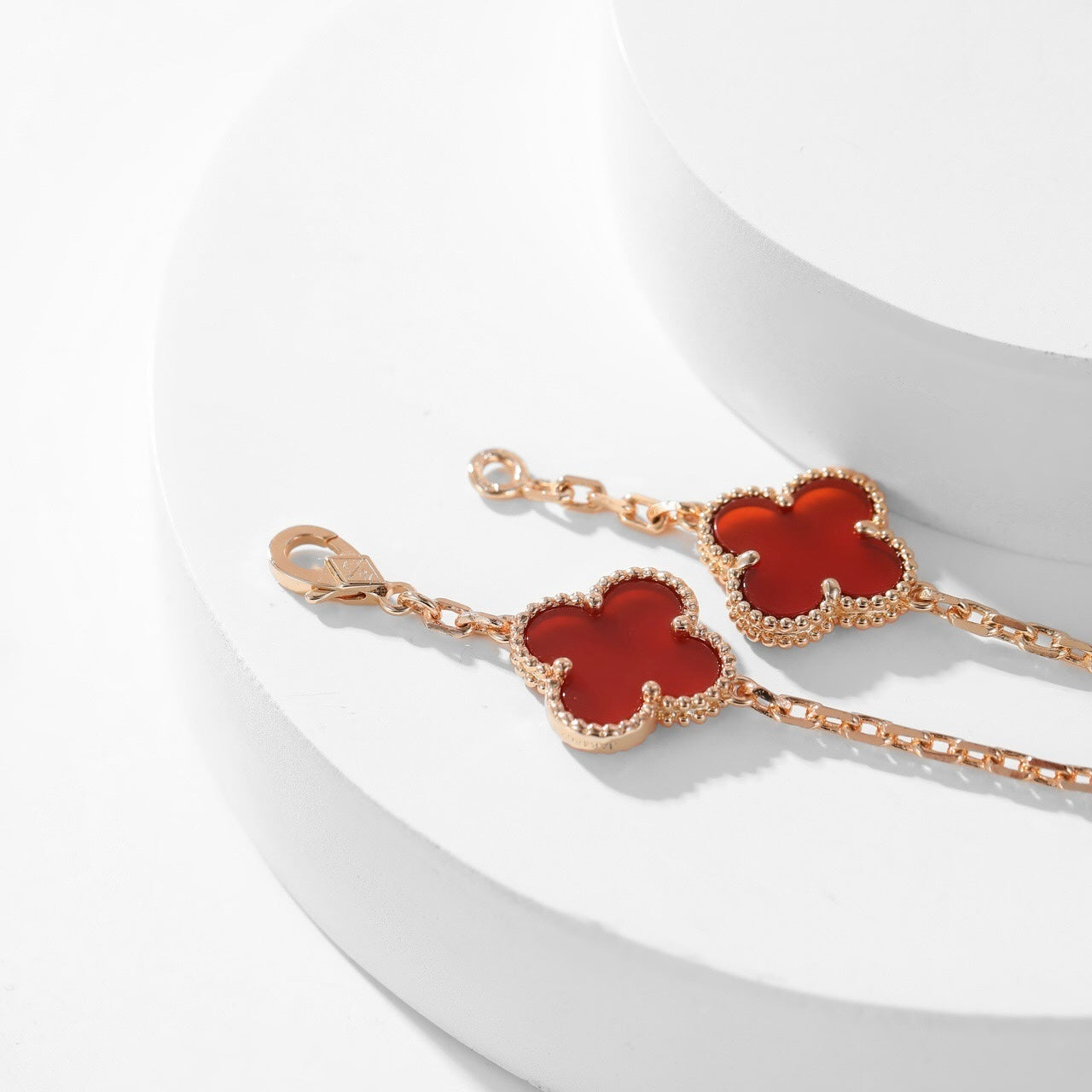 [Olivia JW]CLOVER 10 MOTIFS CARNELIAN NECKLACE