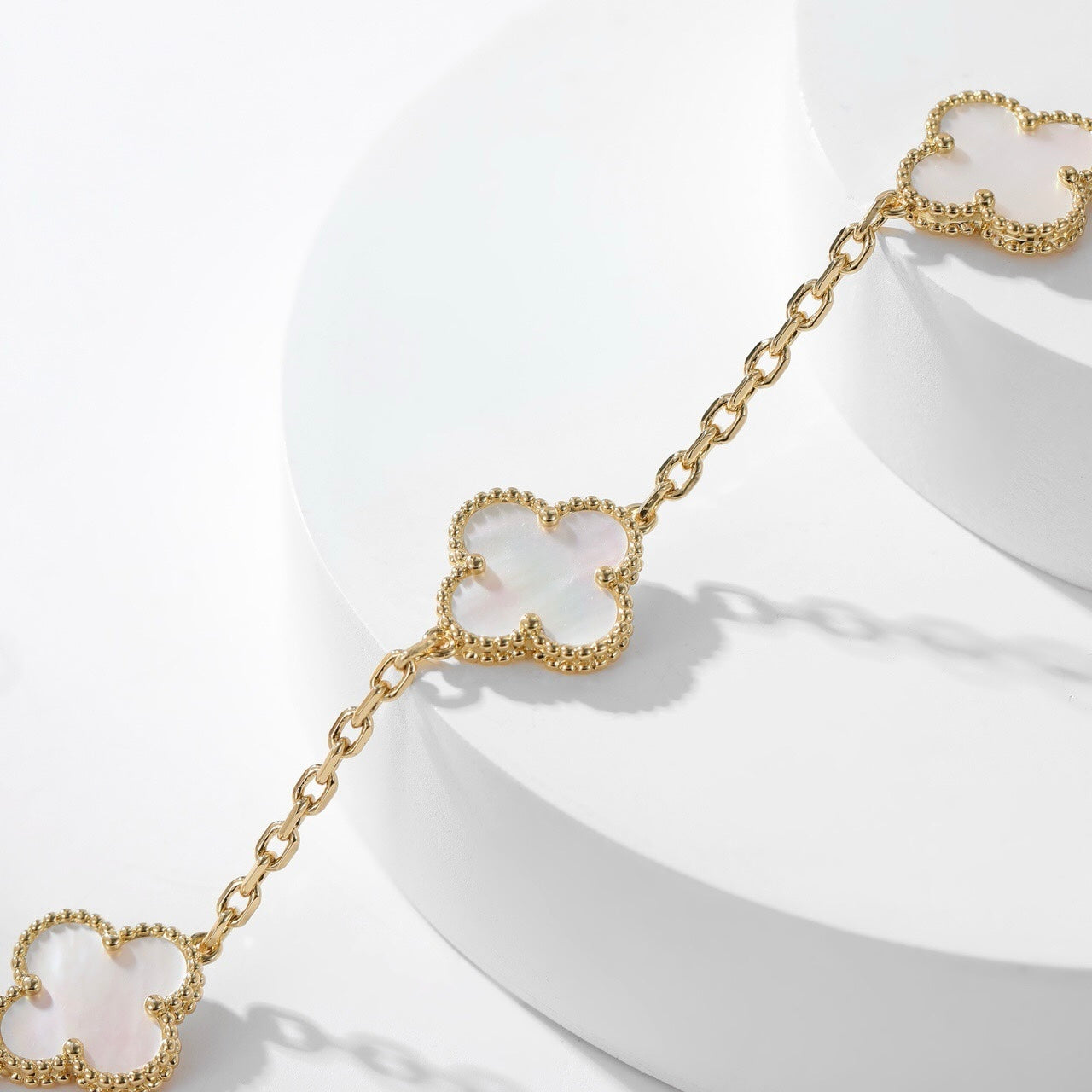 [Olivia JW]CLOVER 10 MOTIFS WHITE MOTHER OF PEARL NECKLACE