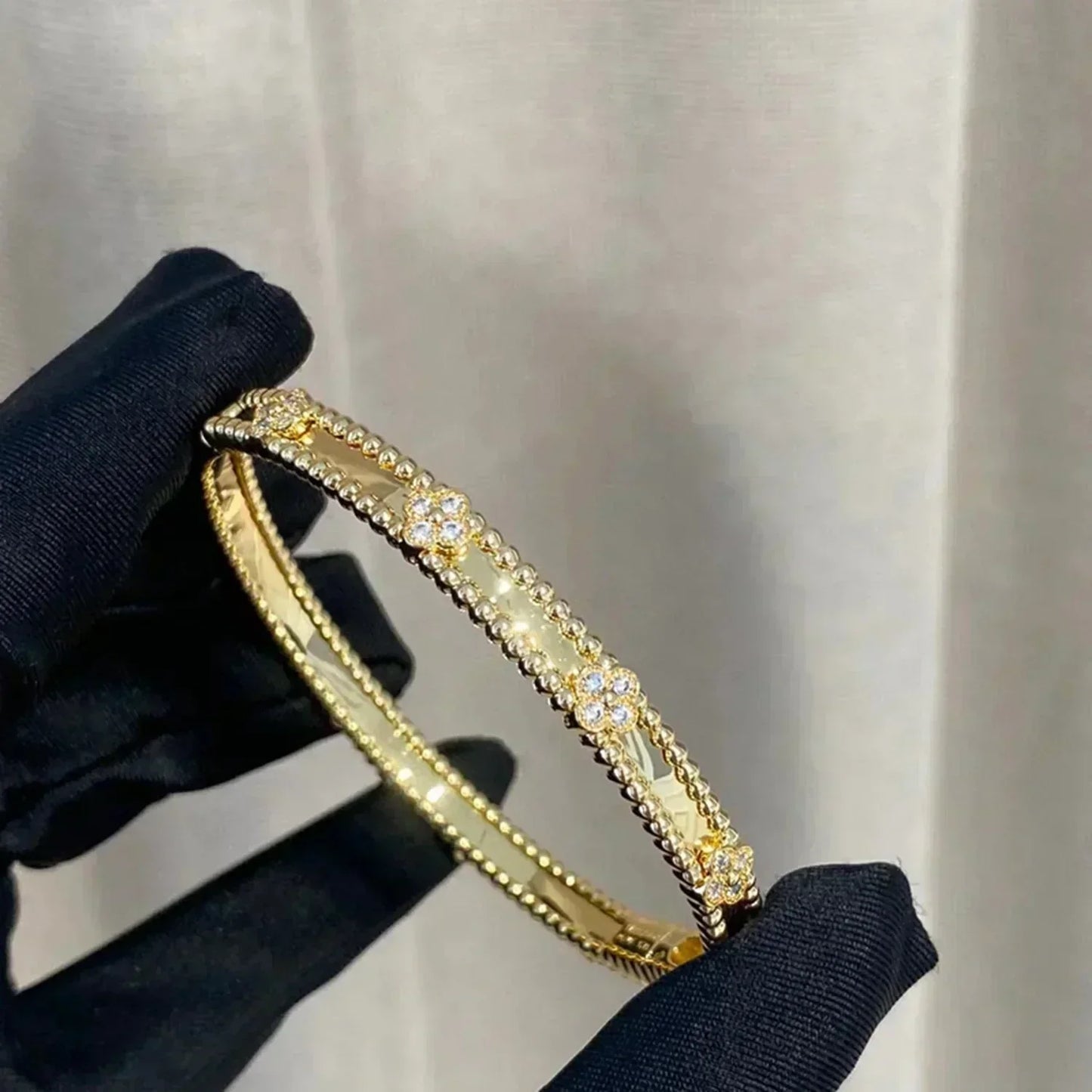 [Olivia JW]CLOVER BRACELET 4MM DIAMONDS