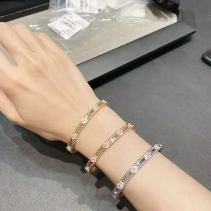 [Olivia JW]CLOVER BRACELET 4MM DIAMONDS