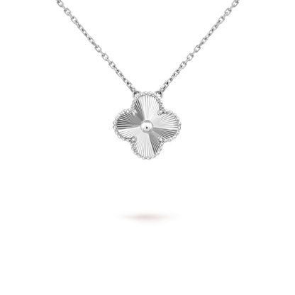 [Olivia JW]CLOVER 15MM LASER NECKLACE SILVER