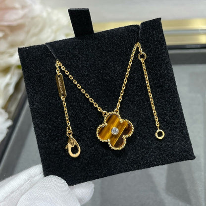 [Olivia JW]CLOVER 15MM DIAMOND AND YELLOW TIGER'S EYE AGATE necklace