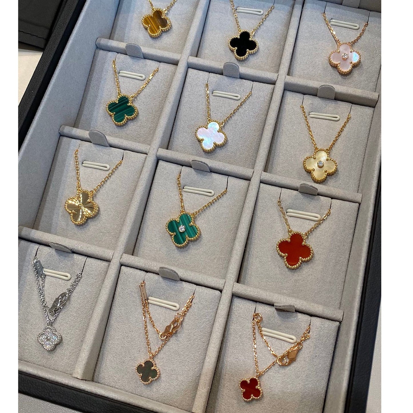 [Olivia JW]CLOVER 15MM LASER NECKLACE SILVER