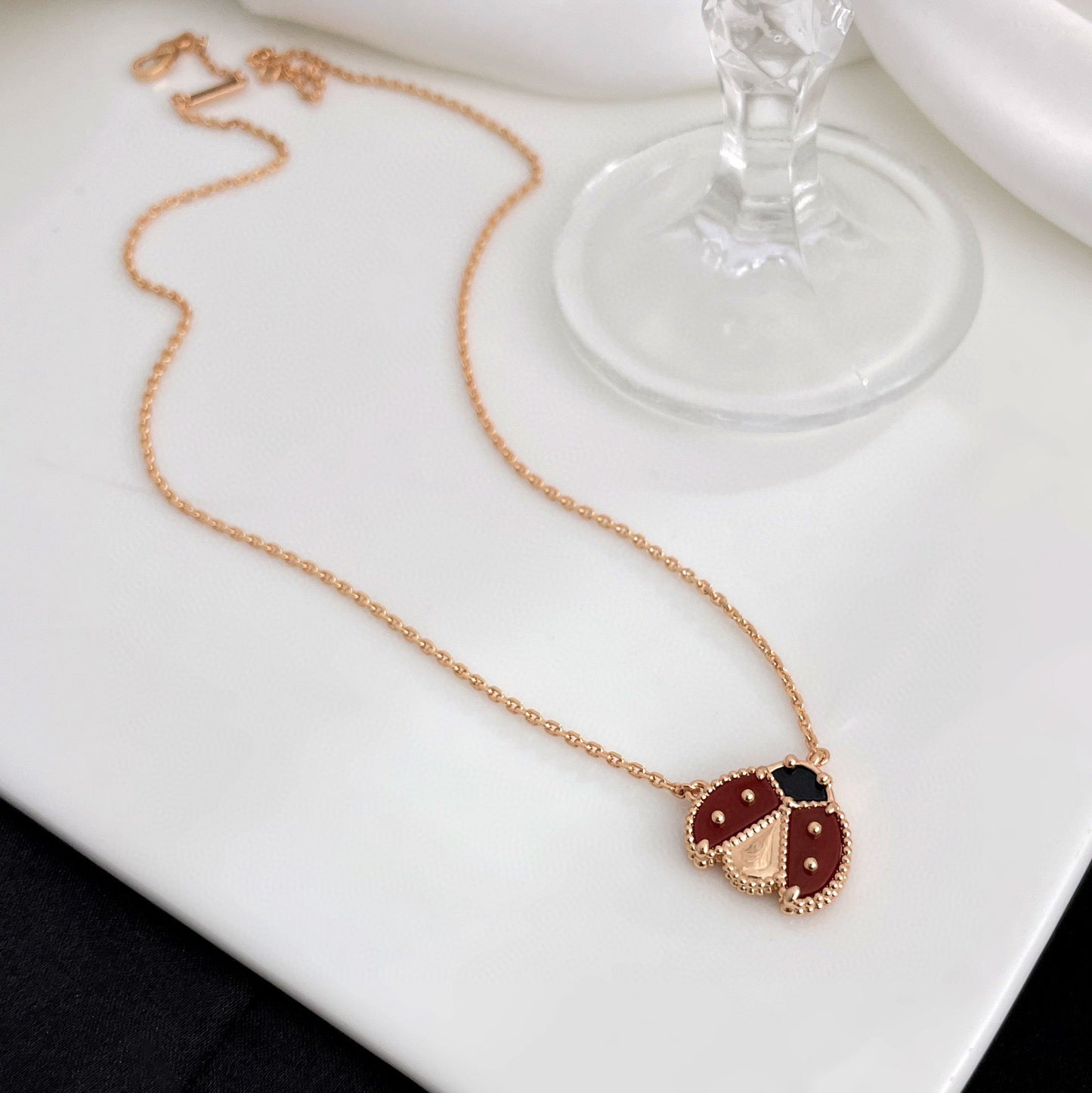 [Olivia JW]LUCKY  CARNELIANS LADYBUG NECKLACE