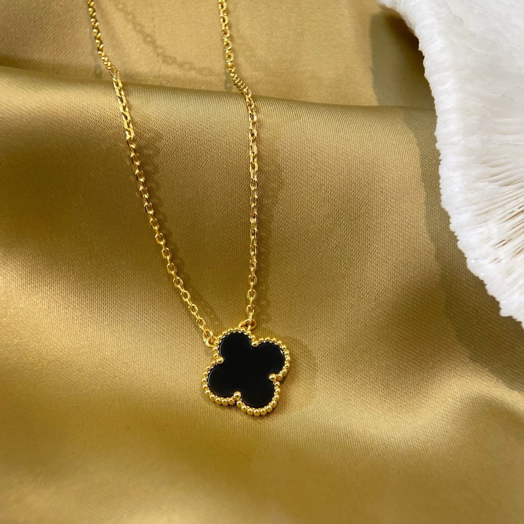 [Olivia JW]CLOVER 15MM BLACK ONYX SINGLE FLOWER NECKLACE