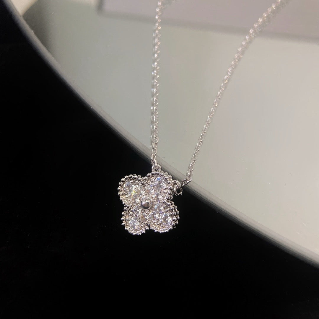 [Olivia JW]CLOVER 15MM DIAMOND SINGLE FLOWER NECKLACE