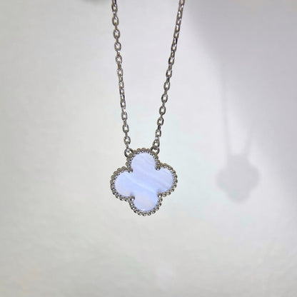 [Olivia JW]CLOVER 15MM BLUE CHALCEDONY NECKLACE SILVER