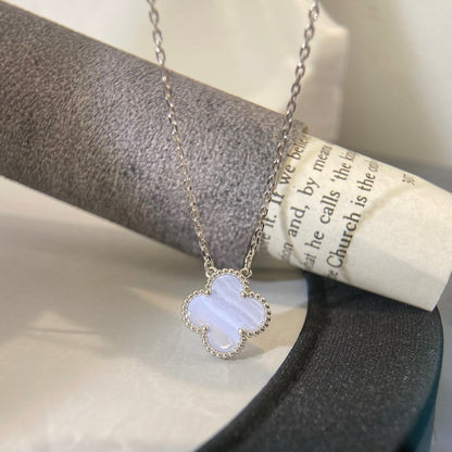 [Olivia JW]CLOVER 15MM BLUE CHALCEDONY NECKLACE SILVER
