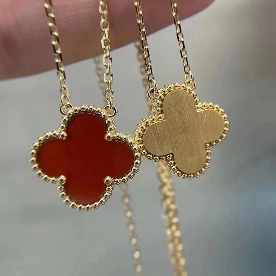 [Olivia JW]CLOVER 15MM CARNELIAN SINGLE FLOWER NECKLACE