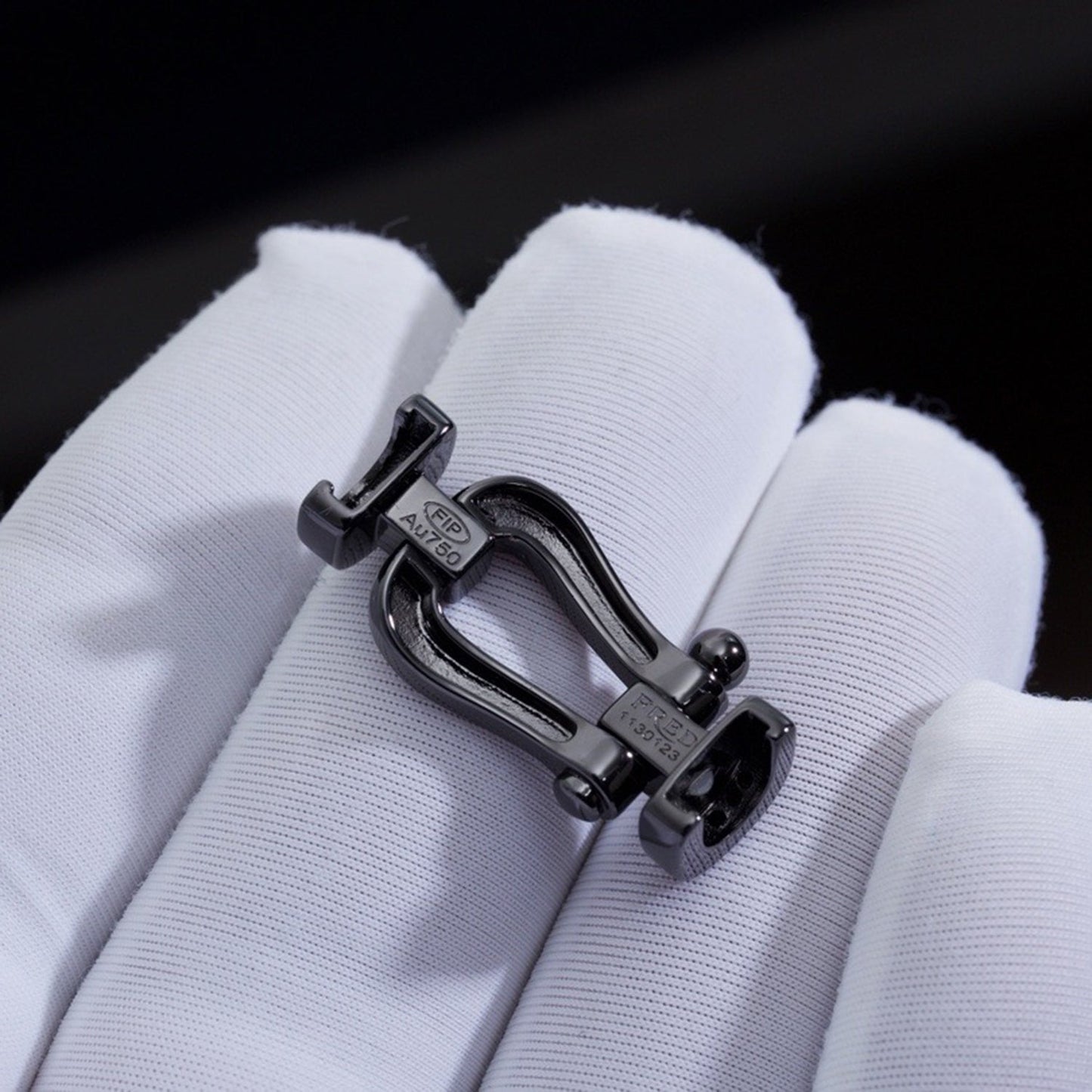 [Olivia JW]FORCE LARGE SERIES HORSESHOE BLACK SAMURAI BRACELET