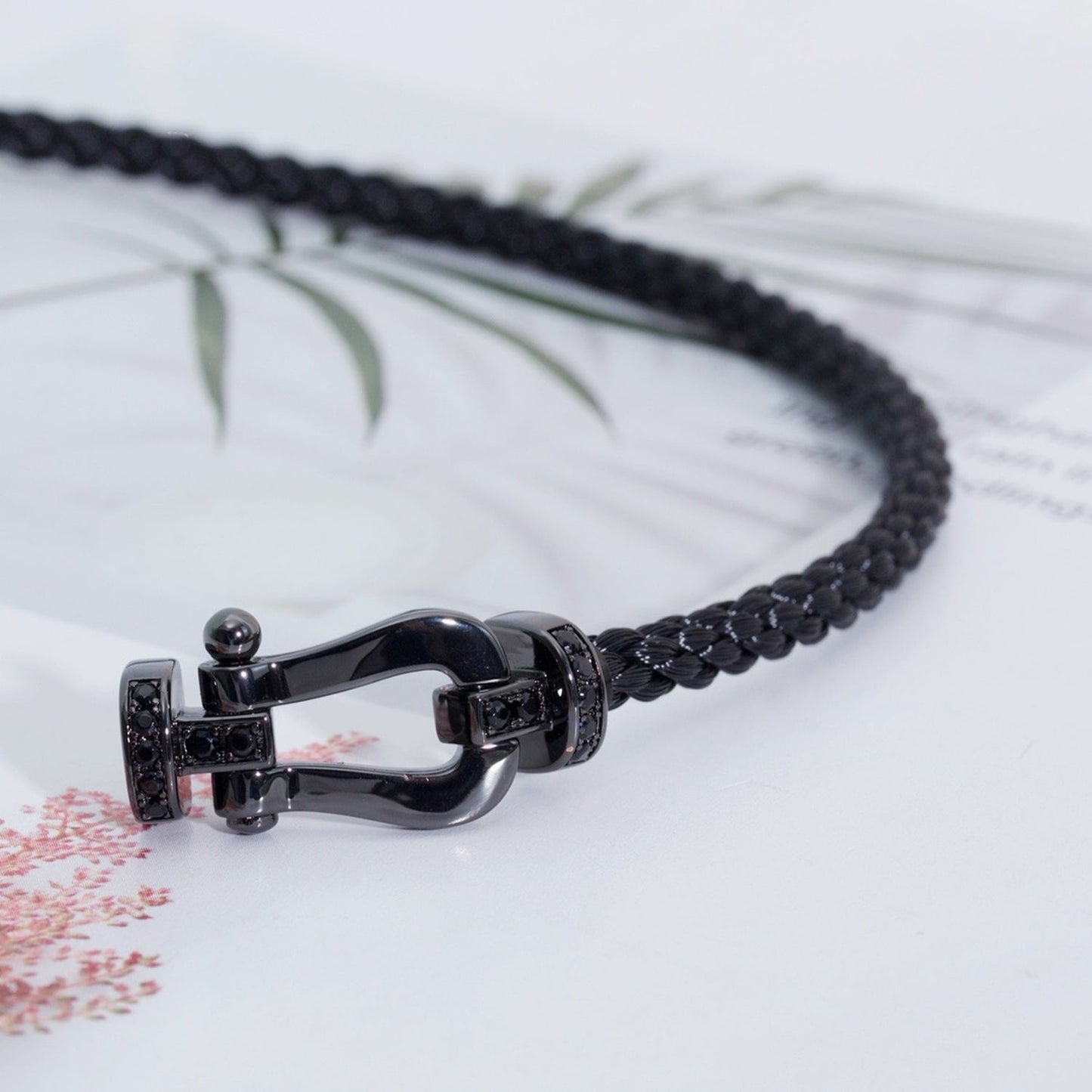 [Olivia JW]FORCE LARGE SERIES HORSESHOE BLACK SAMURAI BRACELET