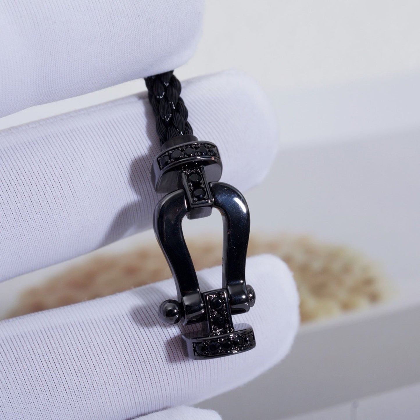[Olivia JW]FORCE LARGE SERIES HORSESHOE BLACK SAMURAI BRACELET
