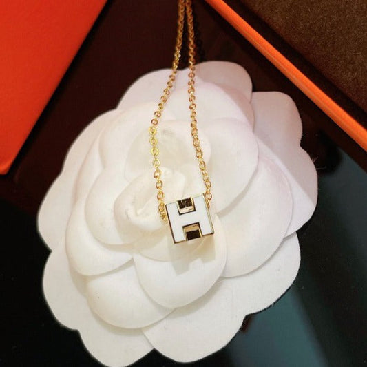 [Olivia JW]H WHITE SQUARE GOLD NECKLACE