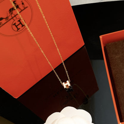 [Olivia JW]H WHITE SQUARE GOLD NECKLACE