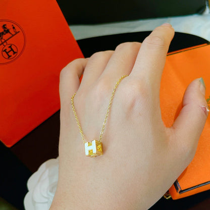 [Olivia JW]H WHITE SQUARE GOLD NECKLACE