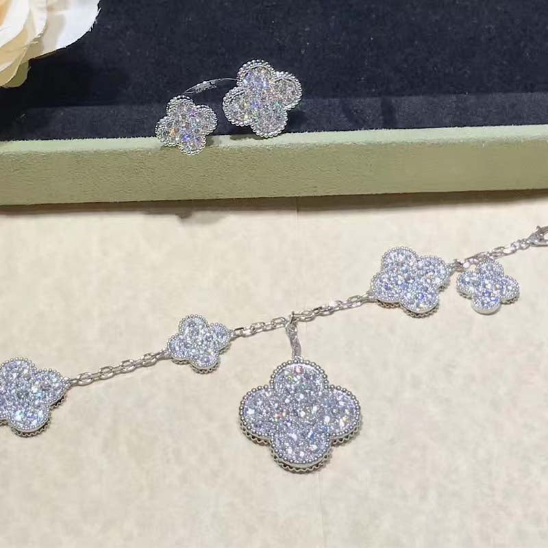 [Olivia JW]CLOVER 6 MOTIFS SILVER DIAMOND BRACELET