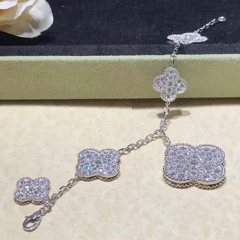 [Olivia JW]CLOVER 6 MOTIFS SILVER DIAMOND BRACELET