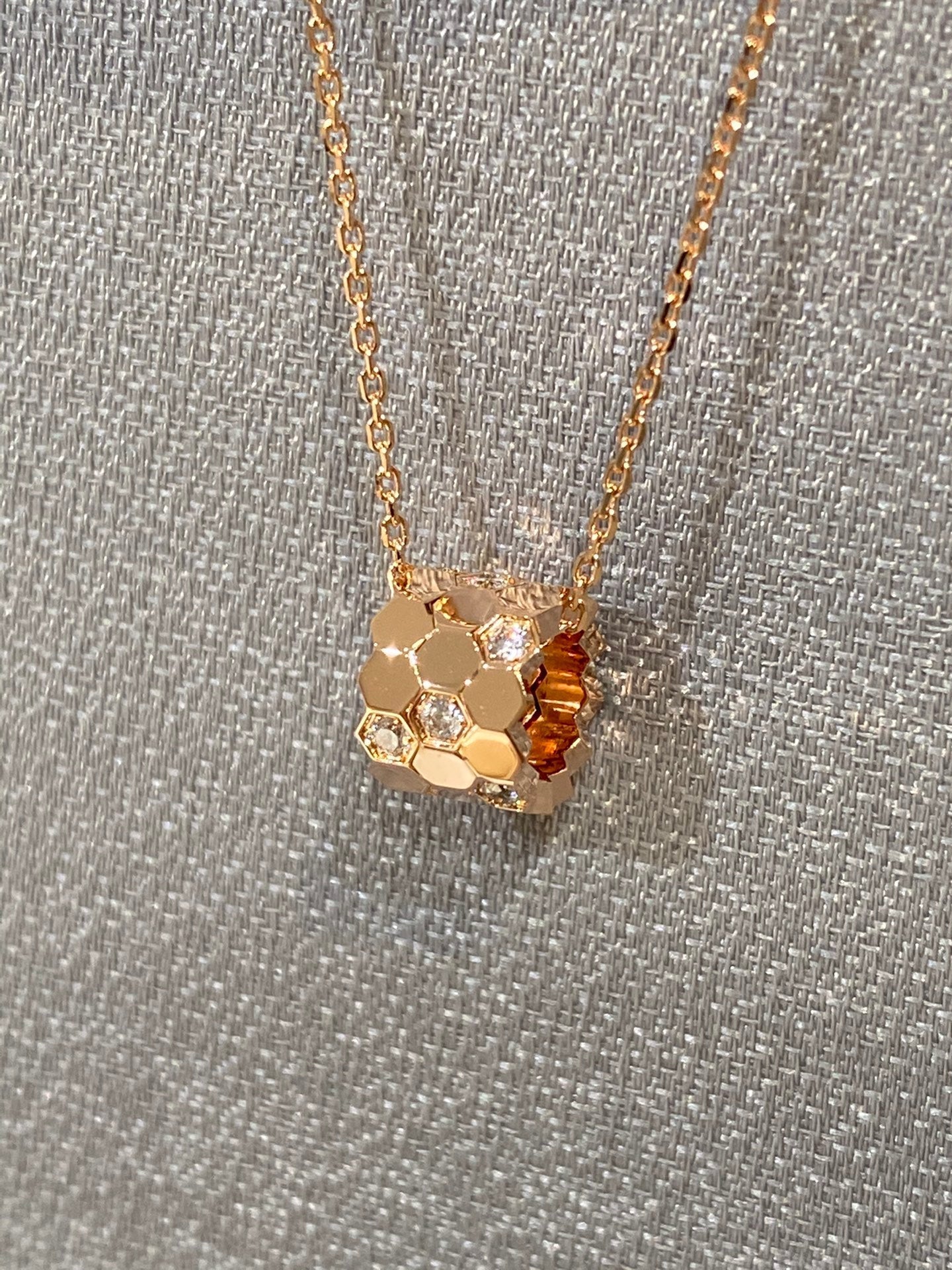 [Olivia JW]BEE LOVE DIAMOND NECKLACE