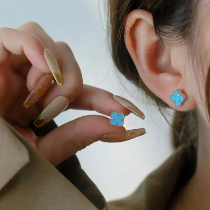 [Olivia JW]CLOVER MINI 9.5MM ONYX STUD EARRINGS SILVER