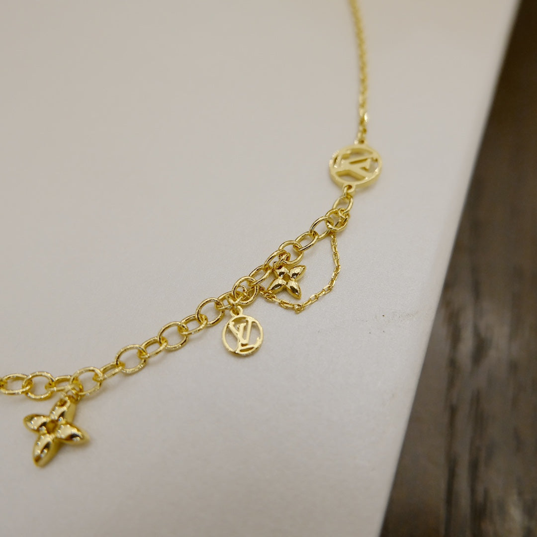 [Olivia JW]BLOOMING SUPPLE NECKLACE BRASS