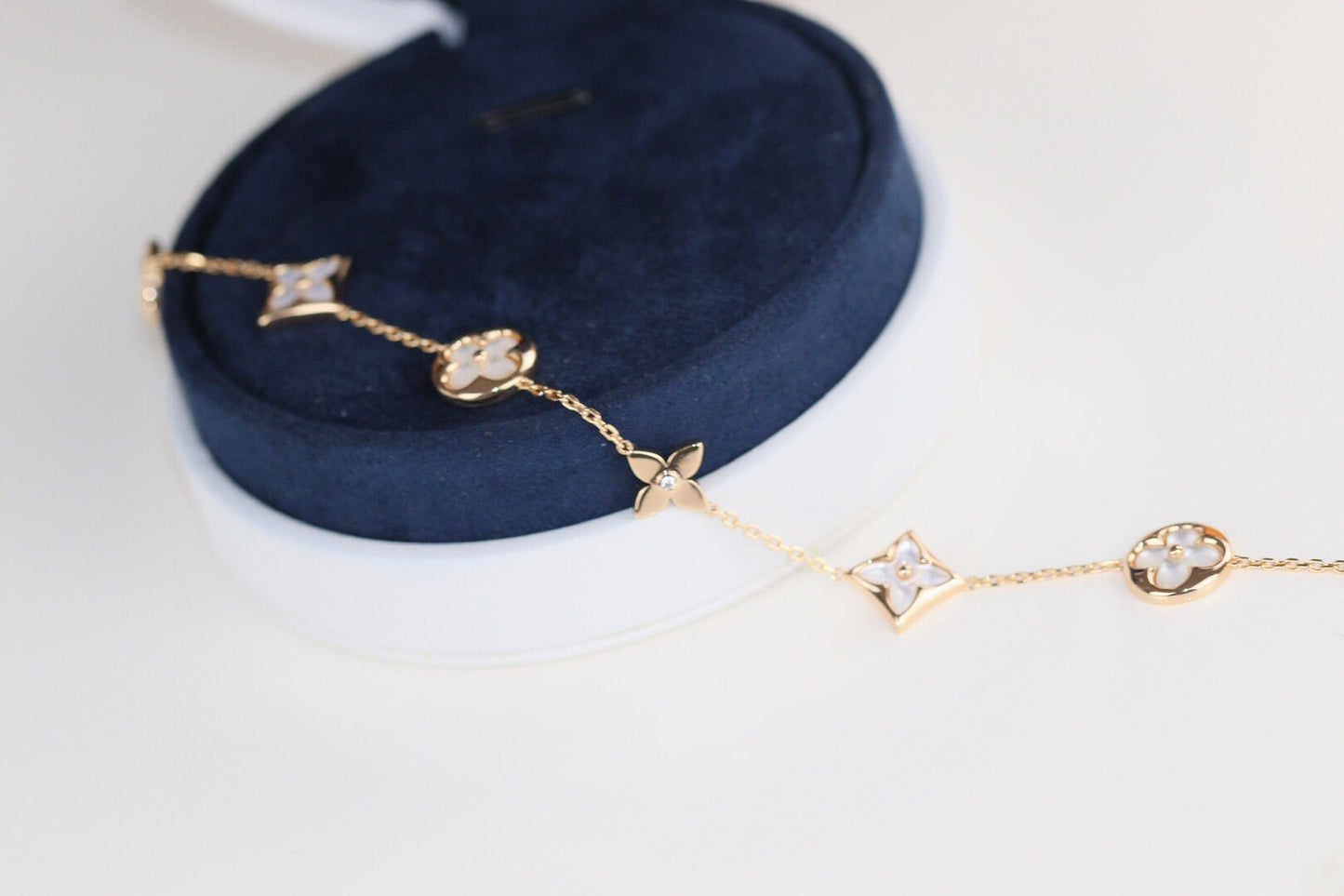 [Olivia JW]LEAF CLOVER BRACELET