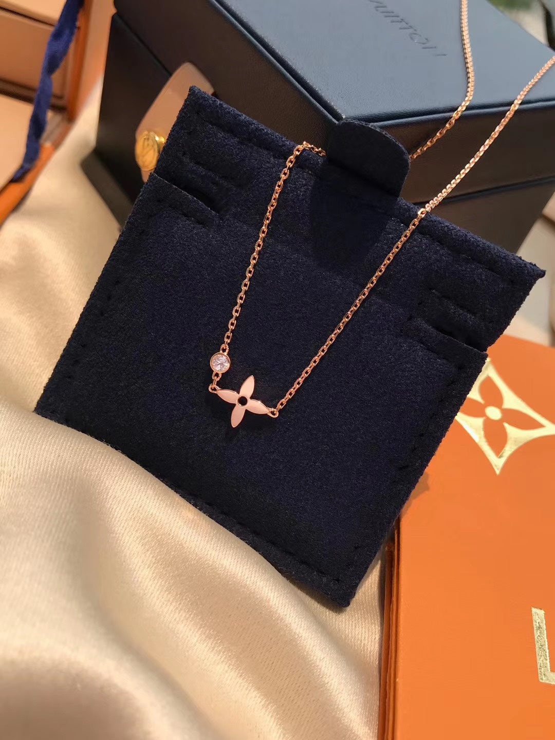 [Olivia JW]BLOSSOM PENDANT PINK GOLD AND DIAMOND