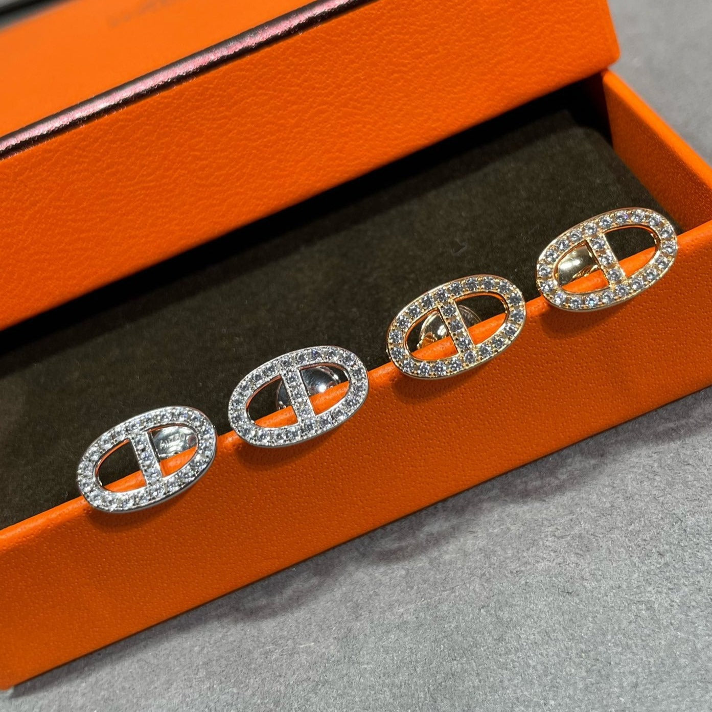 [Olivia JW]HM FULL DIAMOND PIG NOSE STUD EARRINGS