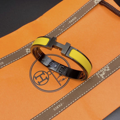 [Olivia JW]CLIC HM SO BLACK YELLOW BRACELET