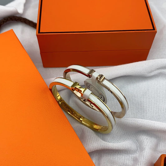 [Olivia JW]CLASSIC HM CLIC WHITE 8MM ENAMEL BRACELET
