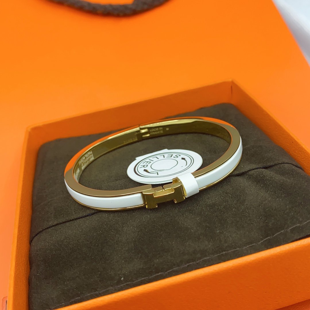 [Olivia JW]CLASSIC HM CLIC WHITE 8MM ENAMEL BRACELET