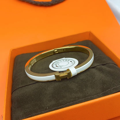 [Olivia JW]CLASSIC HM CLIC WHITE 8MM ENAMEL BRACELET