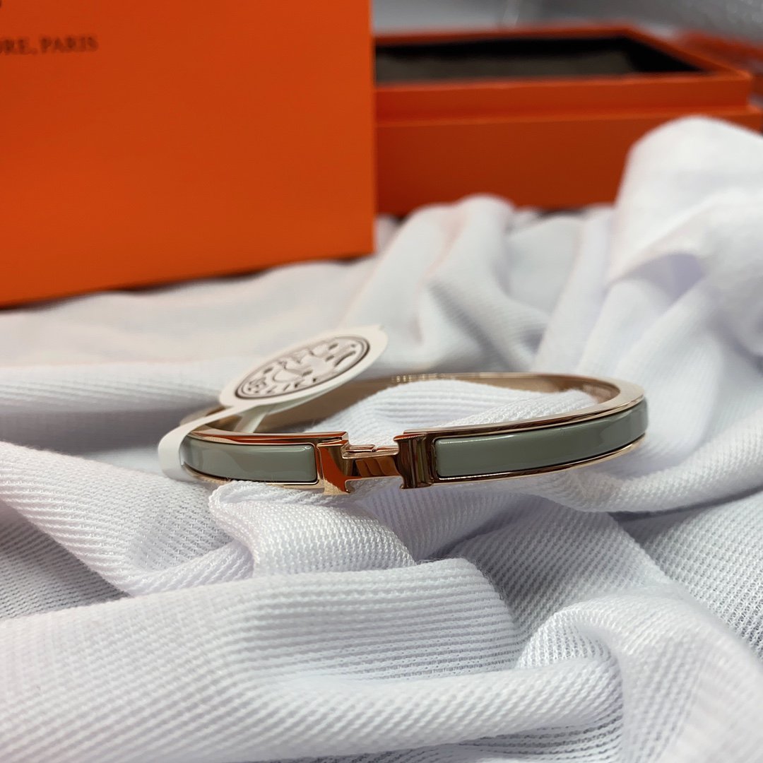[Olivia JW]CLASSIC HM CLIC GREEN 8MM ENAMEL BRACELET
