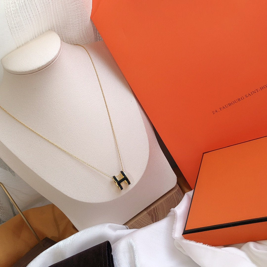 [Olivia JW]HM CLIC BLACK ENAMEL GOLD NECKLACE