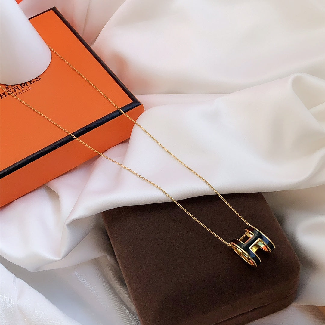 [Olivia JW]HM CLIC BLACK ENAMEL GOLD NECKLACE