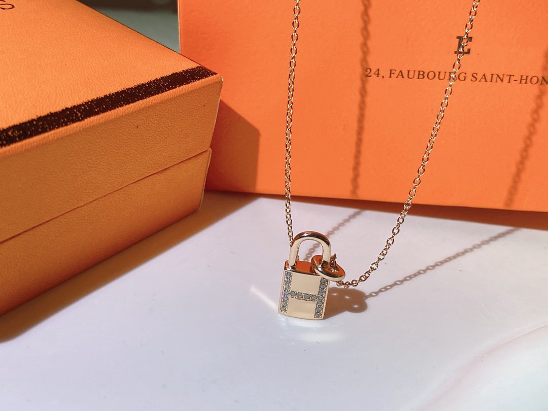 [Olivia JW]HM ADVANCED NICHE LOCK HEAD NECKLACE DIAMONDS